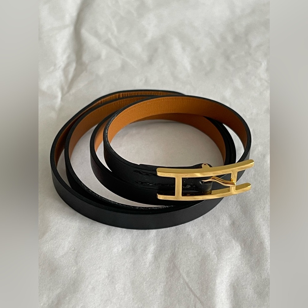 HERMES
Leather bracelet